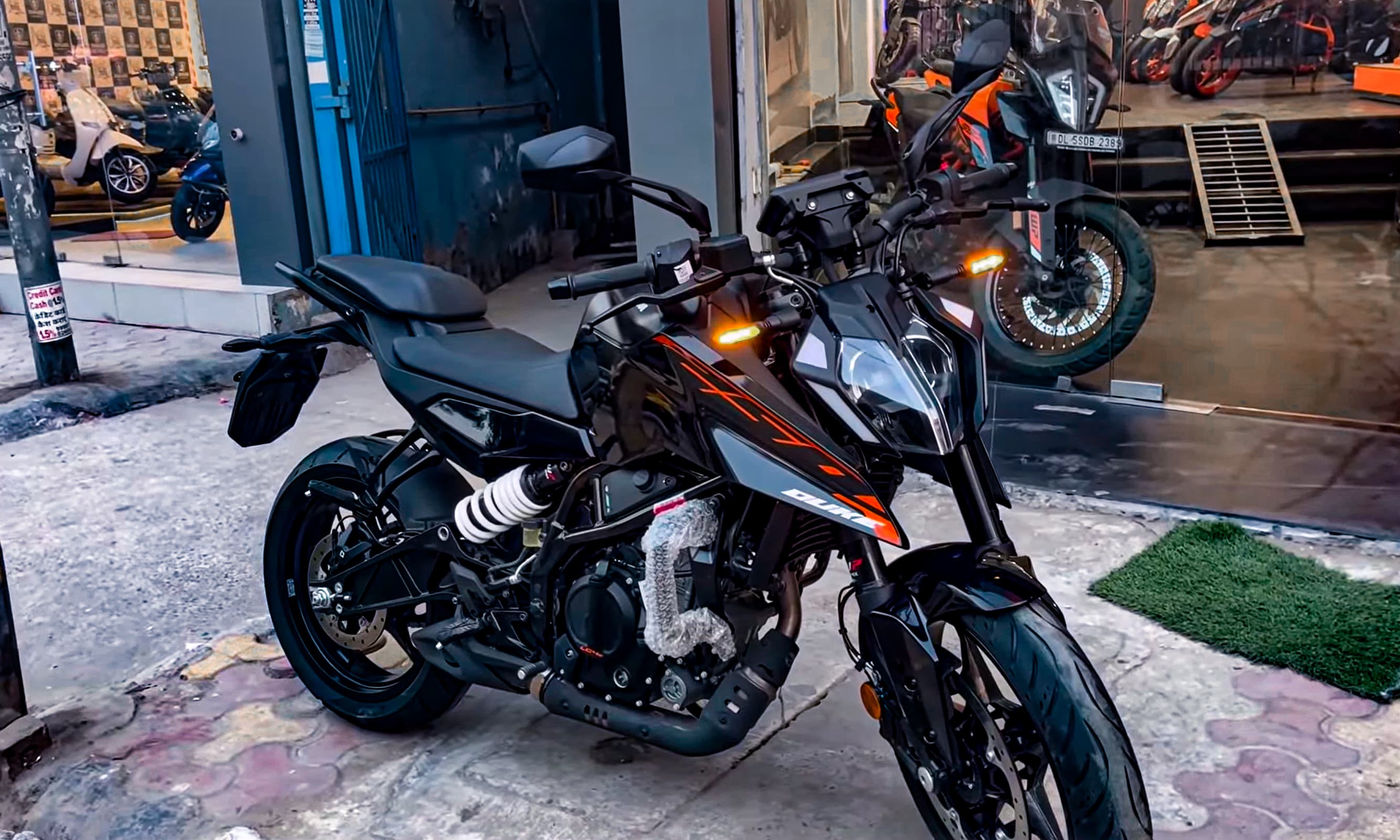 KTM DUKE 250 2025